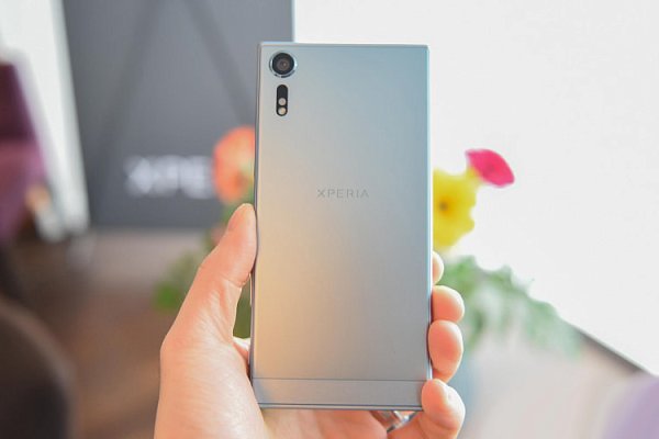 Подарок при покупке смартфона Sony Xperia XZs Подарок при покупке смартфона Sony Xperia XZs